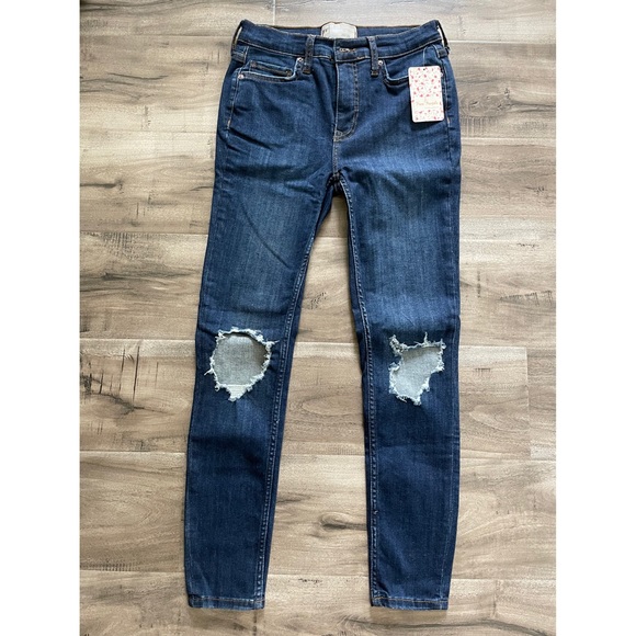 NWT Free People Busted Knee Jeans - Picture 2 of 6